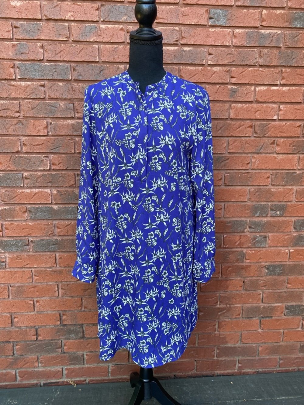 NWT Blue Floral Long-Sleeve Shift Dress M